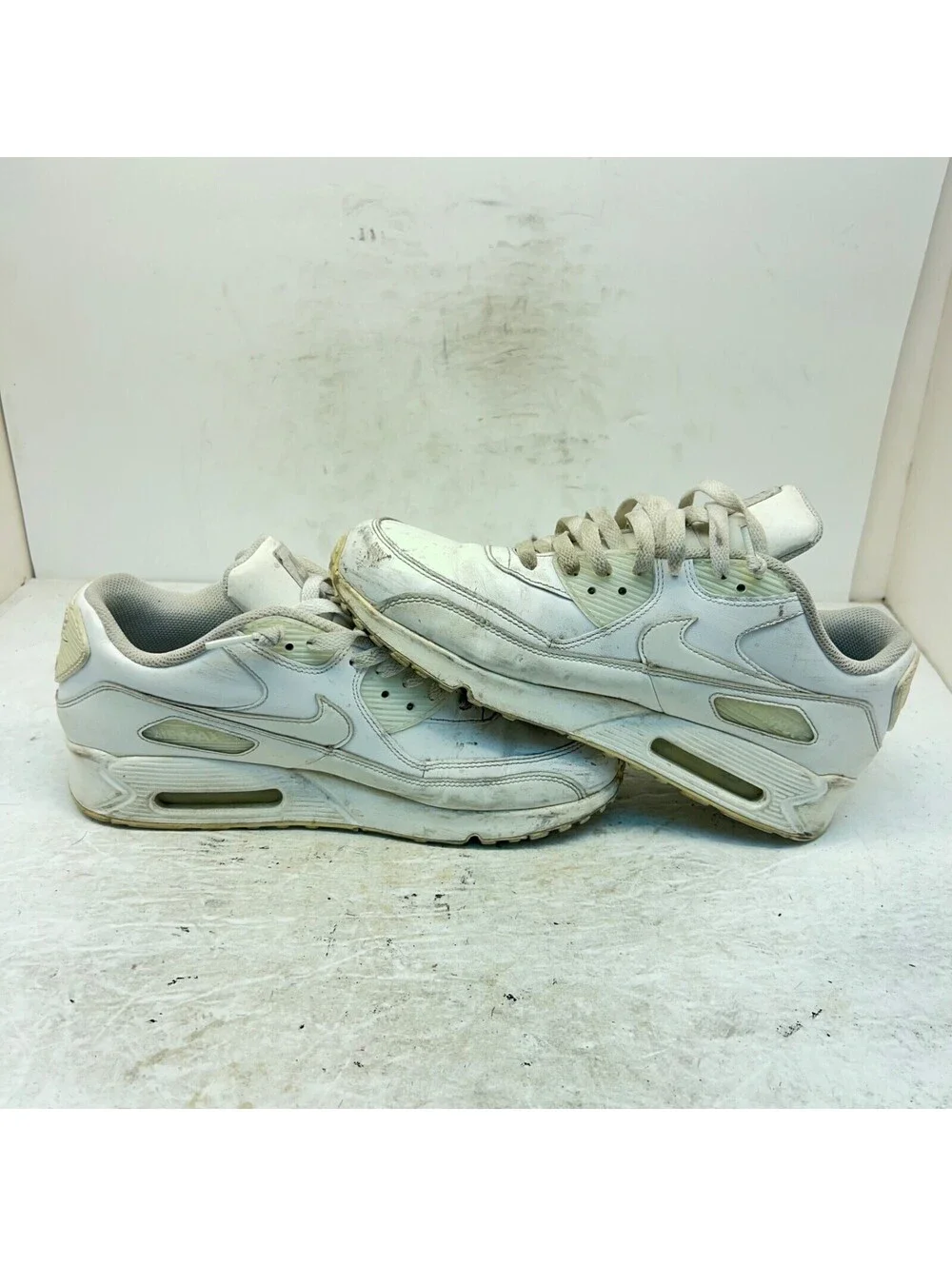 Nike Men's Air Max 90 Leather Athletic Shoes 302519-113 White Size 9.5M
